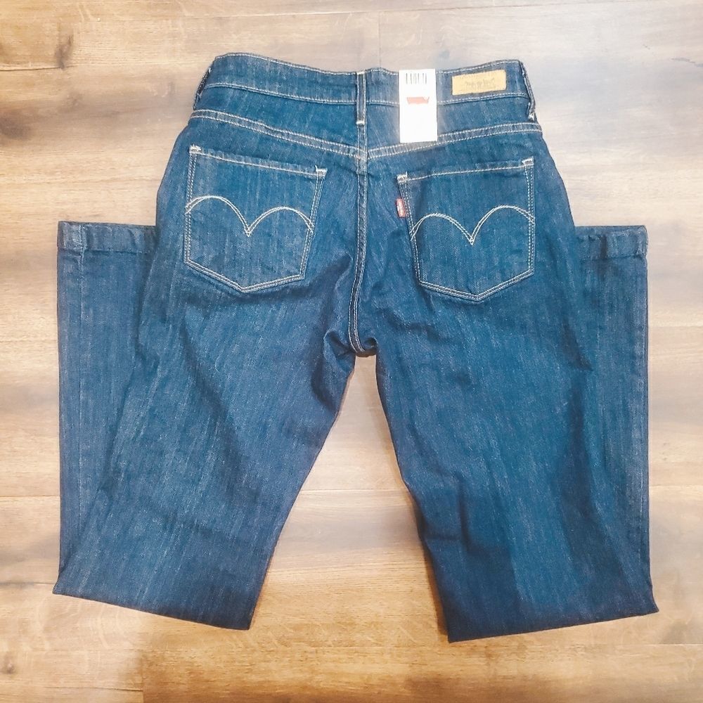 LEVI STRAUSS and COMPANY Original 5 Pocjet Flare Jeans Size 8 NWT